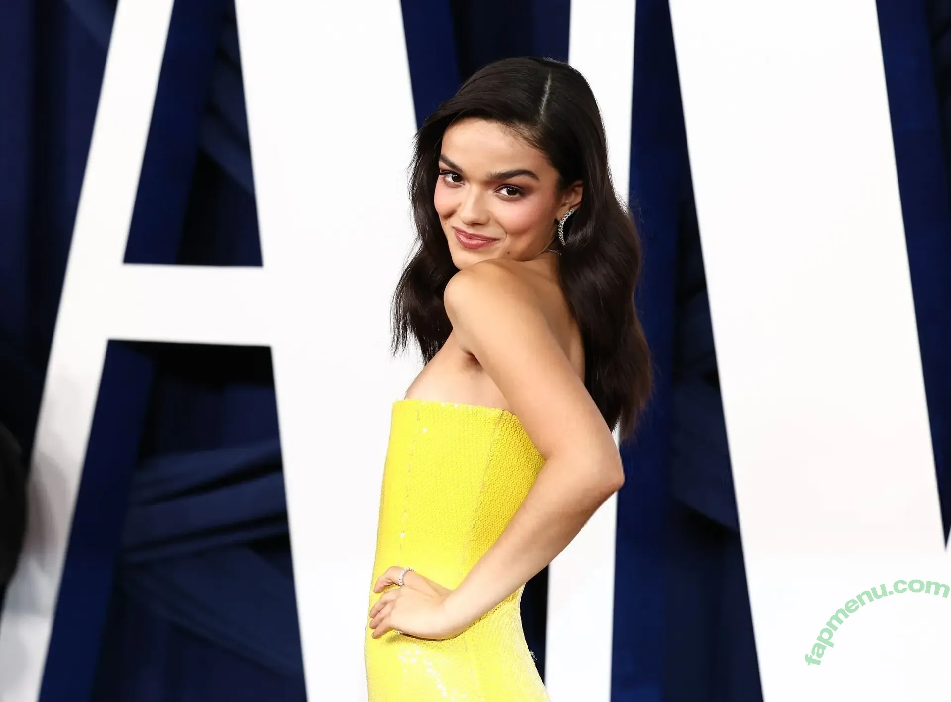 Rachel Zegler nude photo #2361 (rachelzegler / rachmariexoxo)