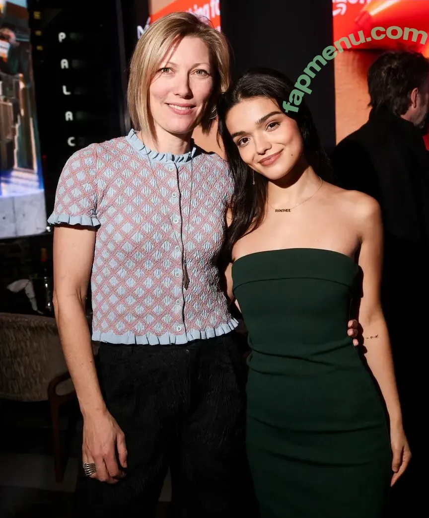 Rachel Zegler nude photo #2392 (rachelzegler / rachmariexoxo)