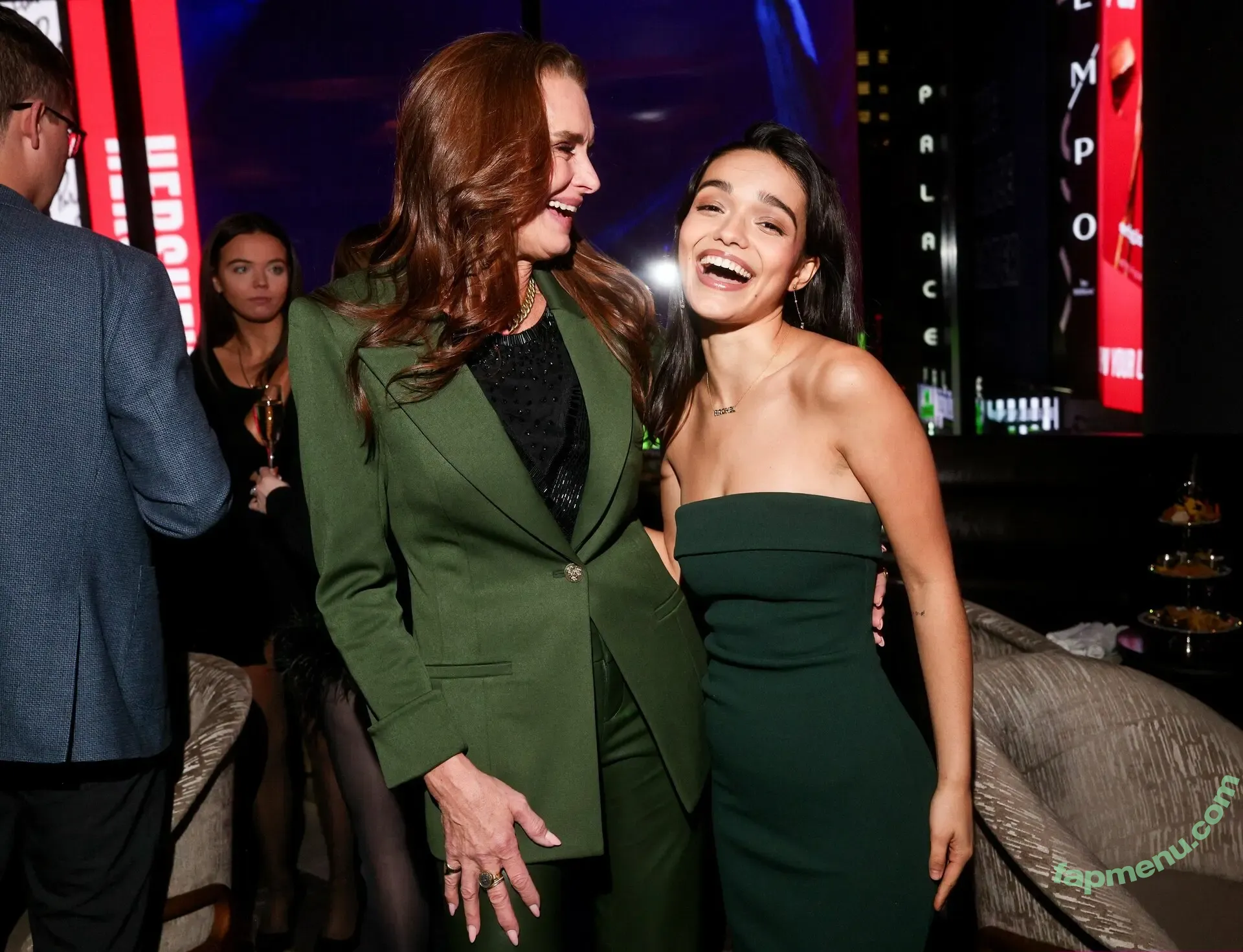 Rachel Zegler nude photo #2394 (rachelzegler / rachmariexoxo)