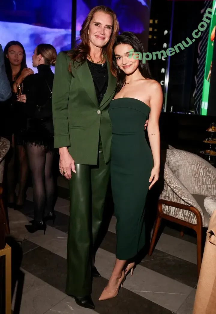 Rachel Zegler nude photo #2397 (rachelzegler / rachmariexoxo / tommy.dorfman)