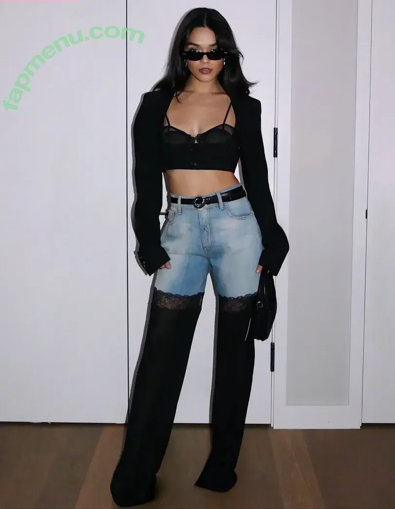 Rachel Zegler nude photo #2427 (rachelzegler / rachmariexoxo)