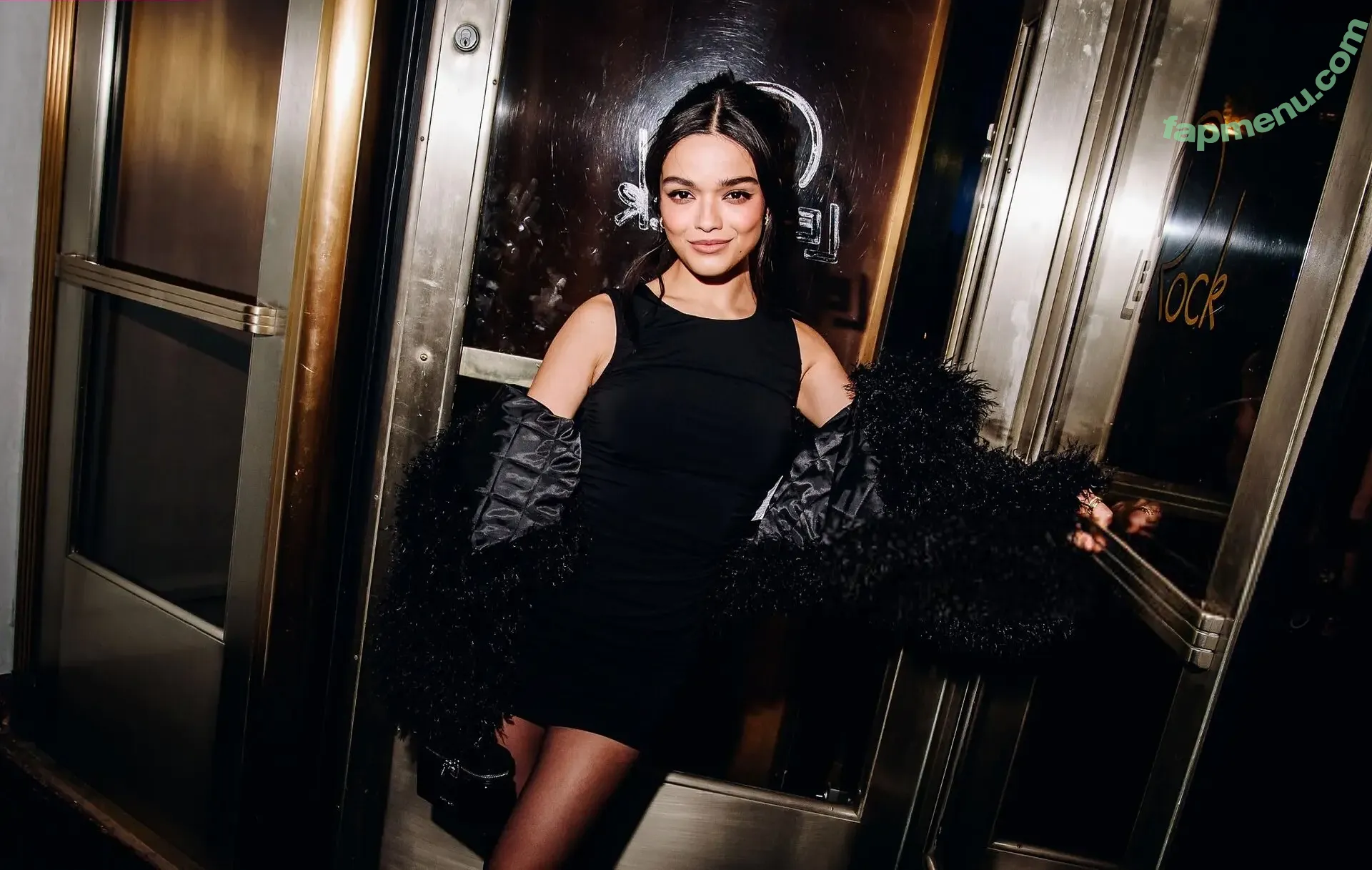 Rachel Zegler nude photo #2458 (rachelzegler / rachmariexoxo)