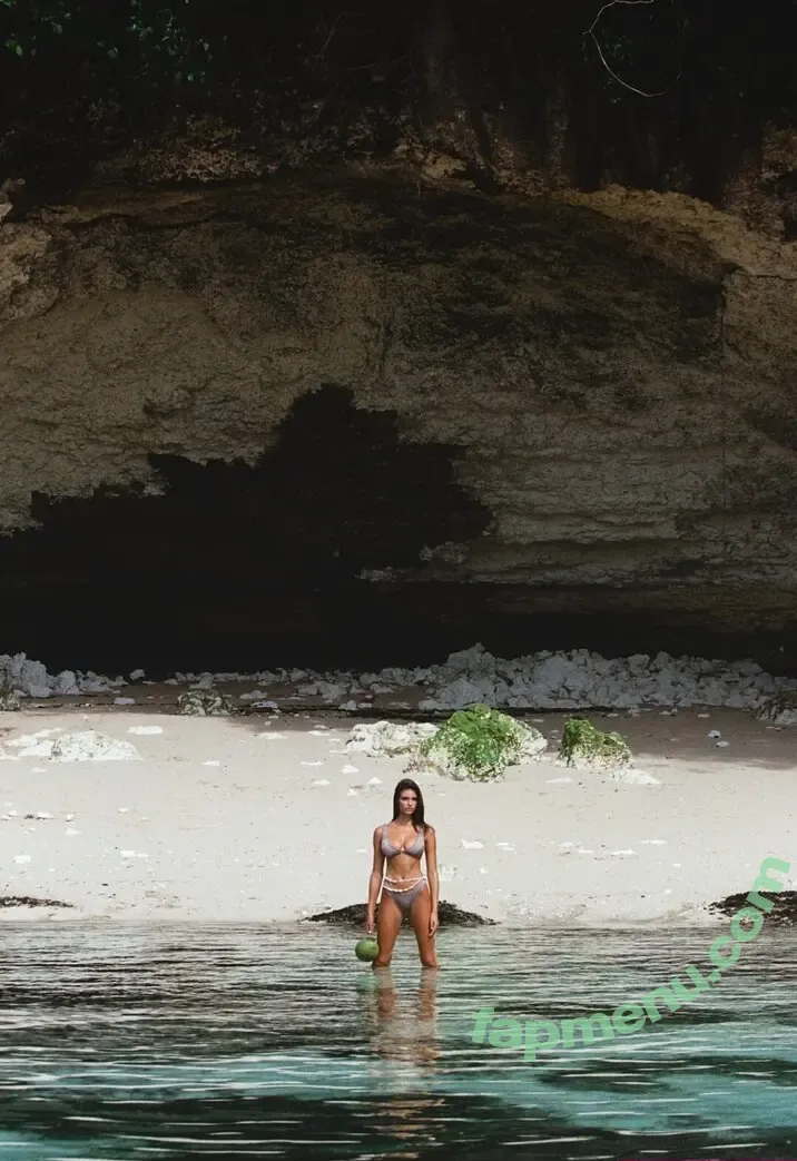 Rachelle Van Waardhuizen nude photo #0937 (rachelle_v_waardhuizen)