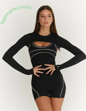 Rachelle Van Waardhuizen / rachelle_v_waardhuizen nude photo #1751