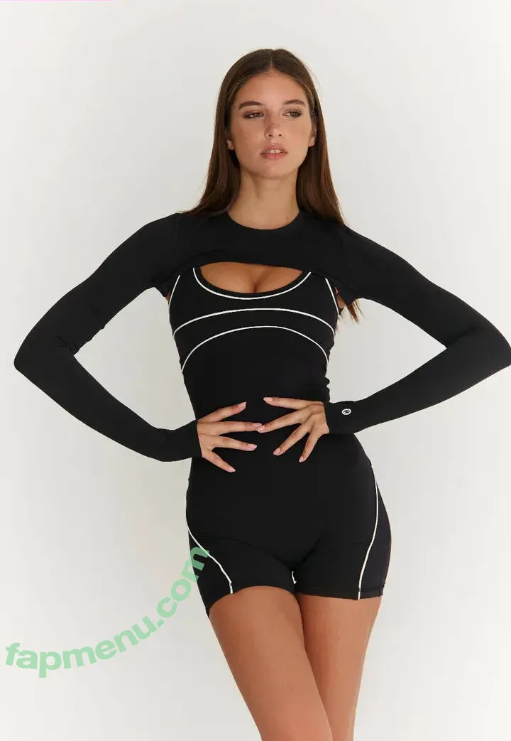 Rachelle Van Waardhuizen nude photo #1781 (rachelle_v_waardhuizen)