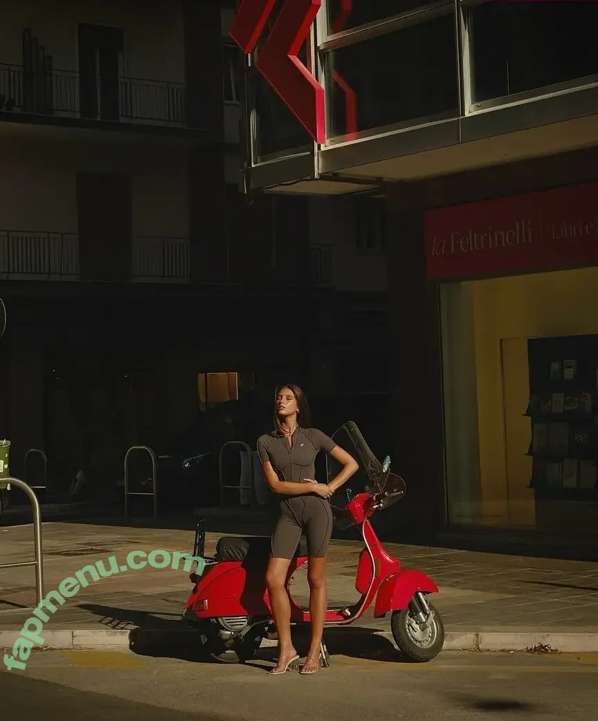 Rachelle Van Waardhuizen nude photo #1792 (rachelle_v_waardhuizen)