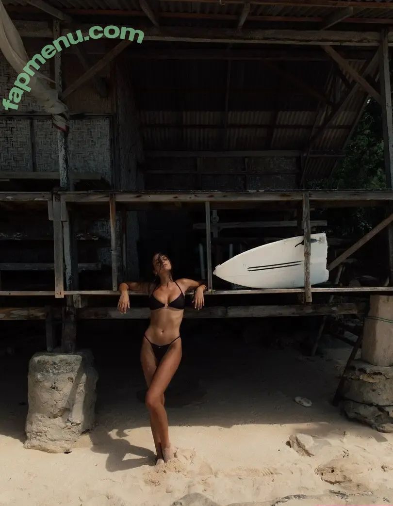 Rachelle Van Waardhuizen nude photo #1803 (rachelle_v_waardhuizen)