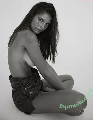 Rachelle Van Waardhuizen / rachelle_v_waardhuizen nude photo #2599