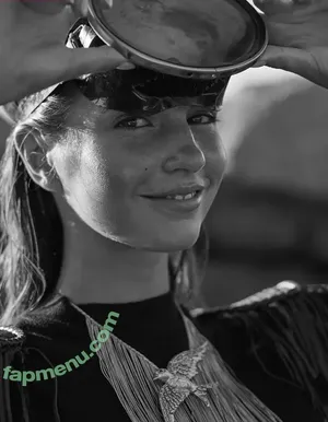 Rachelle Van Waardhuizen / rachelle_v_waardhuizen nude photo #3001