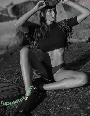 Rachelle Van Waardhuizen / rachelle_v_waardhuizen nude photo #3007