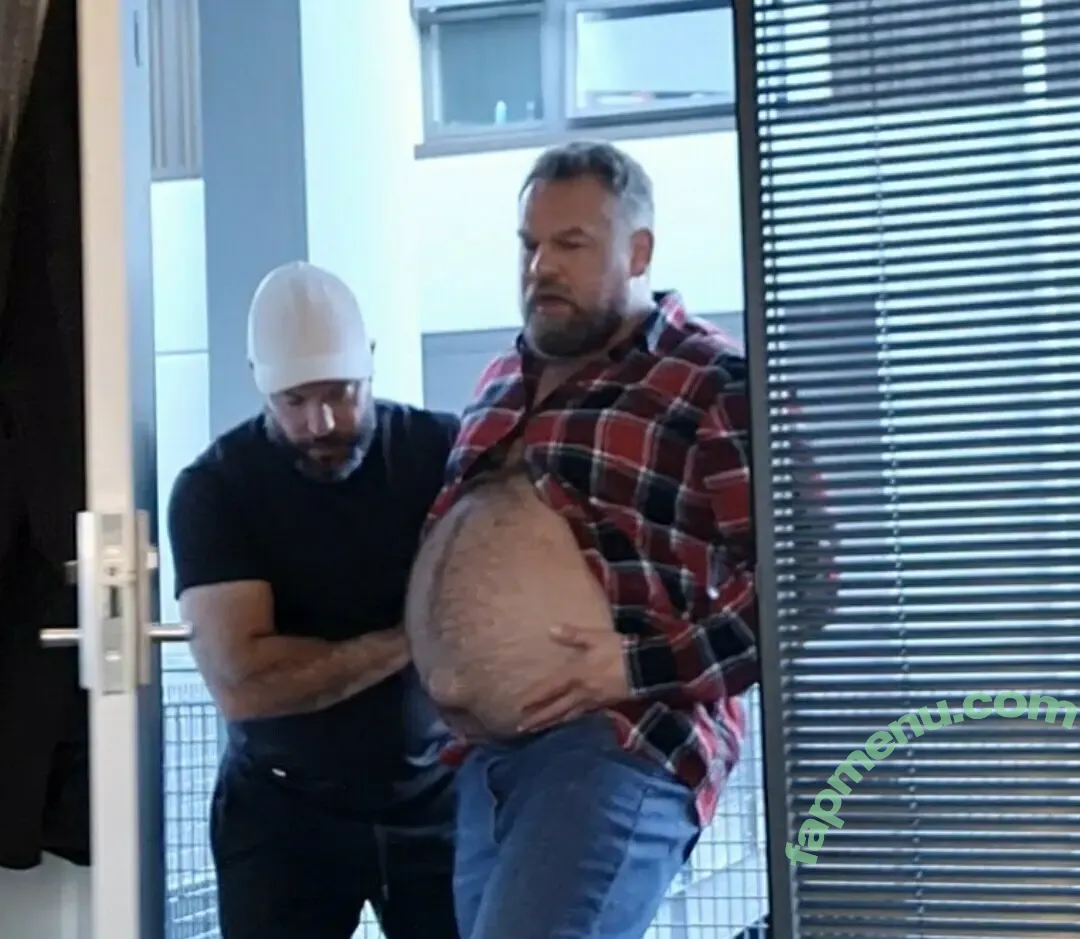 racuda75 nude photo #0040 (wufywoof)