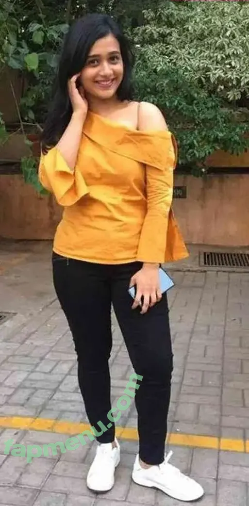 Radhika Muthukumar nude photo #0017 (Radhika Muthukumar)