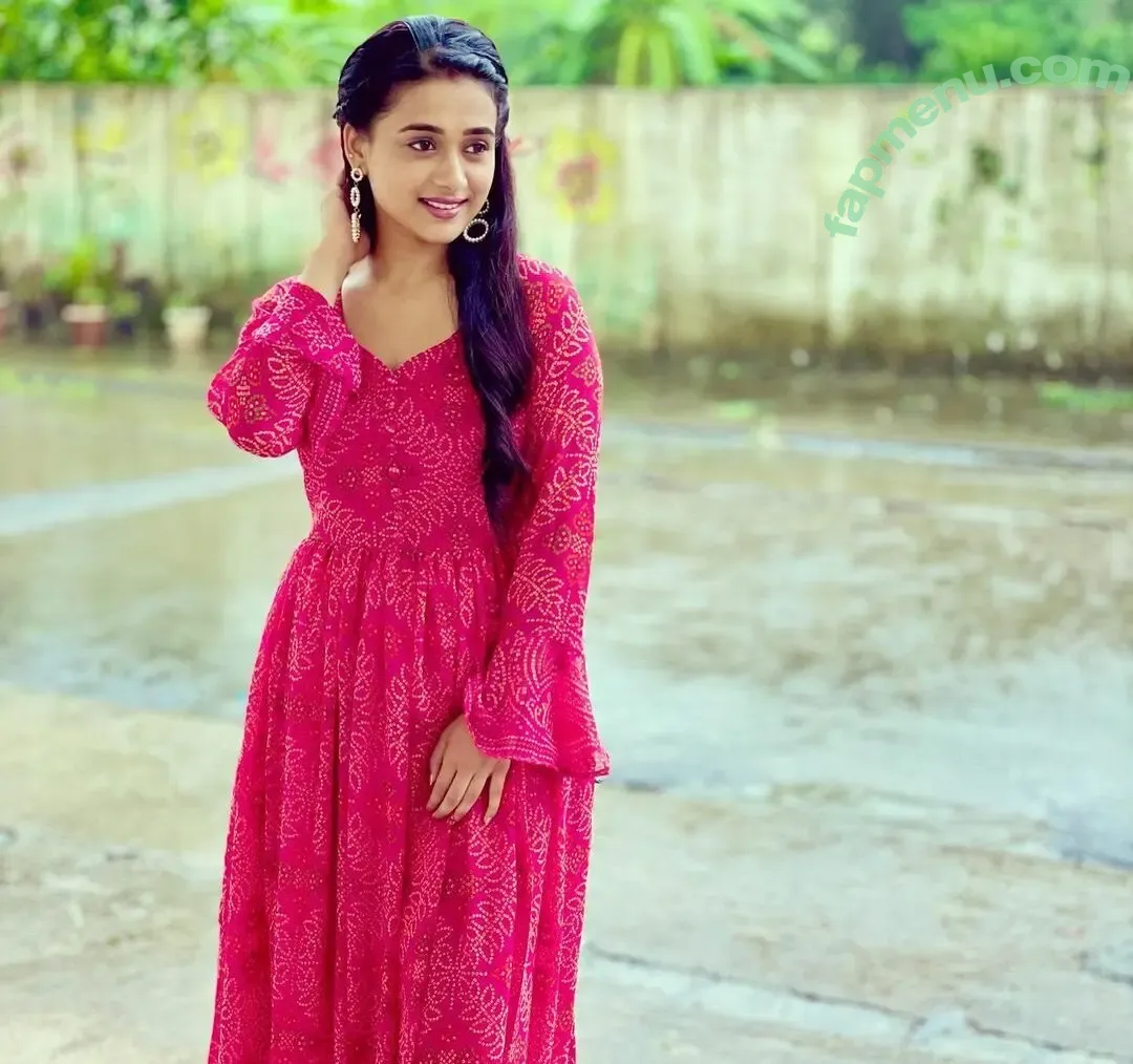 Radhika Muthukumar nude photo #0020 (Radhika Muthukumar)