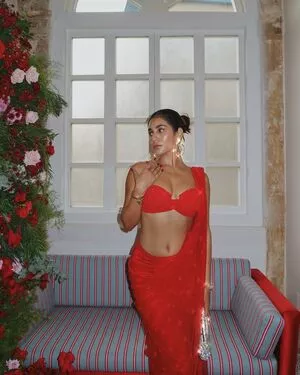 Radhika Seth / radhikasethh nude photo #0060