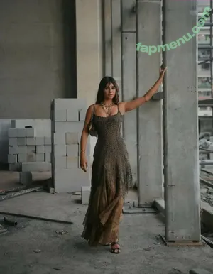 Radhika Seth / radhikasethh nude photo #0118