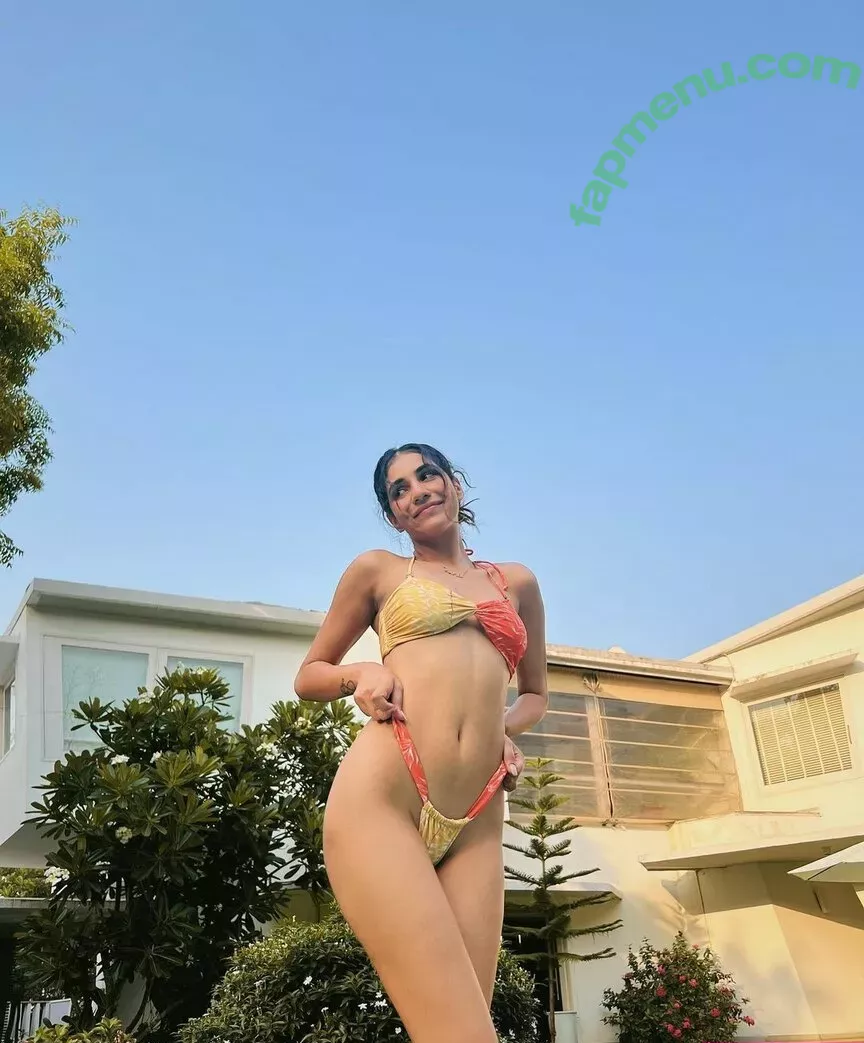 Radhika Seth nude photo #0004 (radhikasethh)