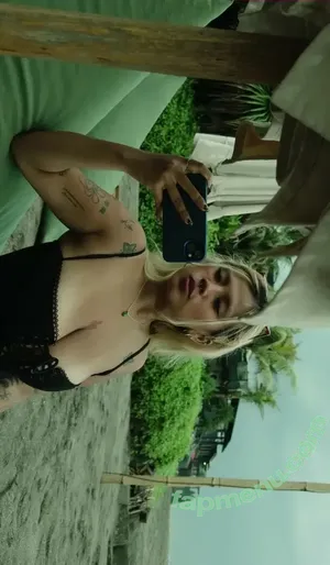 raditiajatayu / hanyaasakitt nude photo #0016