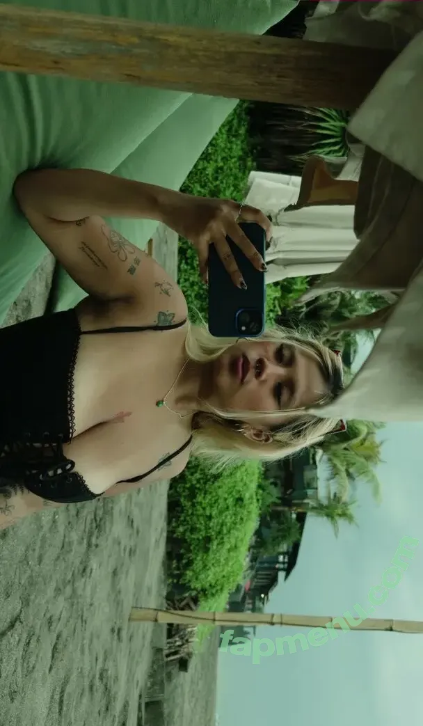 raditiajatayu nude photo #0016 (hanyaasakitt)