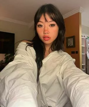 Radvxz / Beabadoobee nude photo #0084