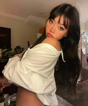 Radvxz / Beabadoobee nude photo #0085