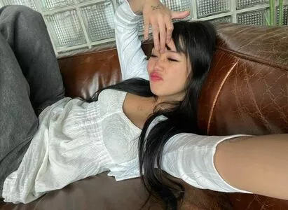 Radvxz / Beabadoobee nude photo #0107