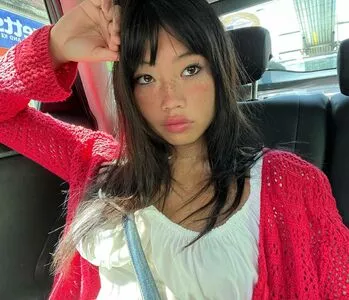 Radvxz / Beabadoobee nude photo #0121