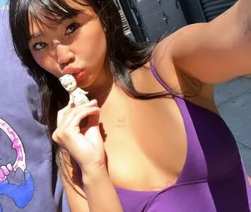 Radvxz / Beabadoobee nude photo #0150