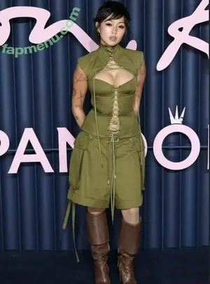 Radvxz / Beabadoobee nude photo #0633