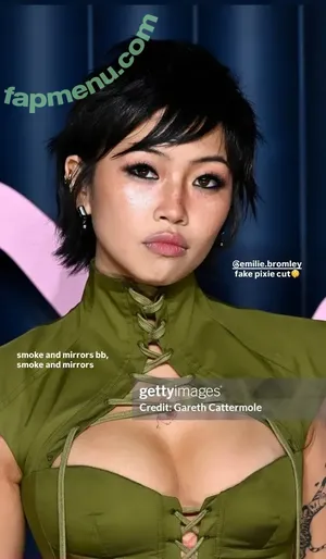 Radvxz / Beabadoobee nude photo #0639