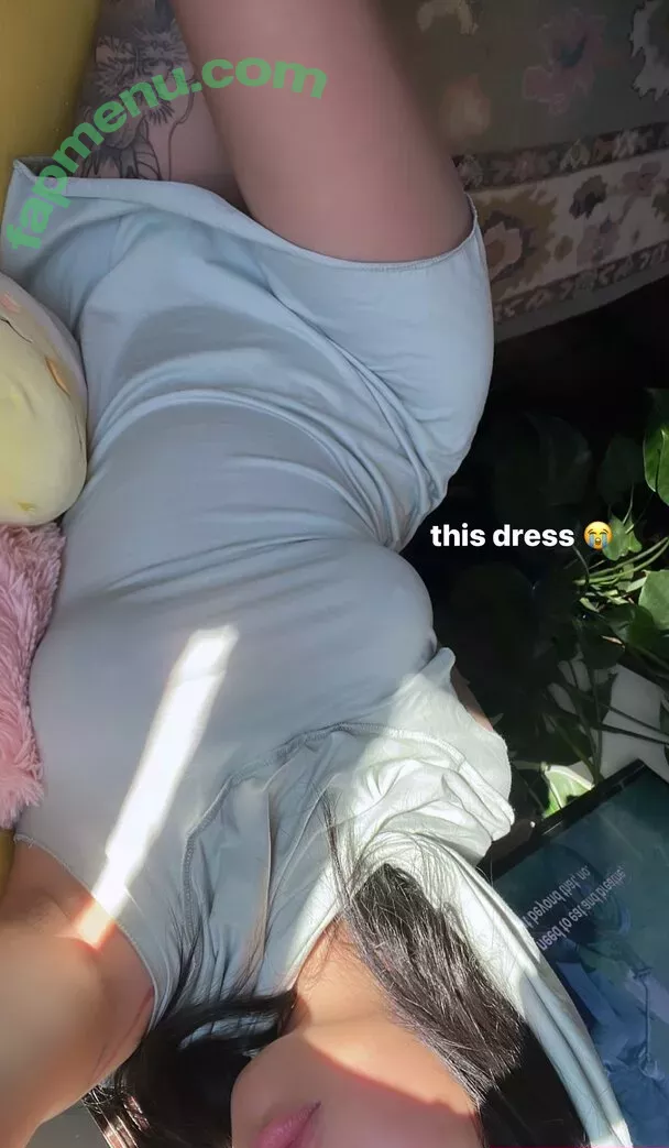 Radvxz nude photo #0030 (Beabadoobee)
