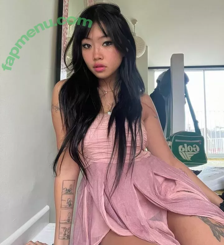Radvxz nude photo #0108 (Beabadoobee)