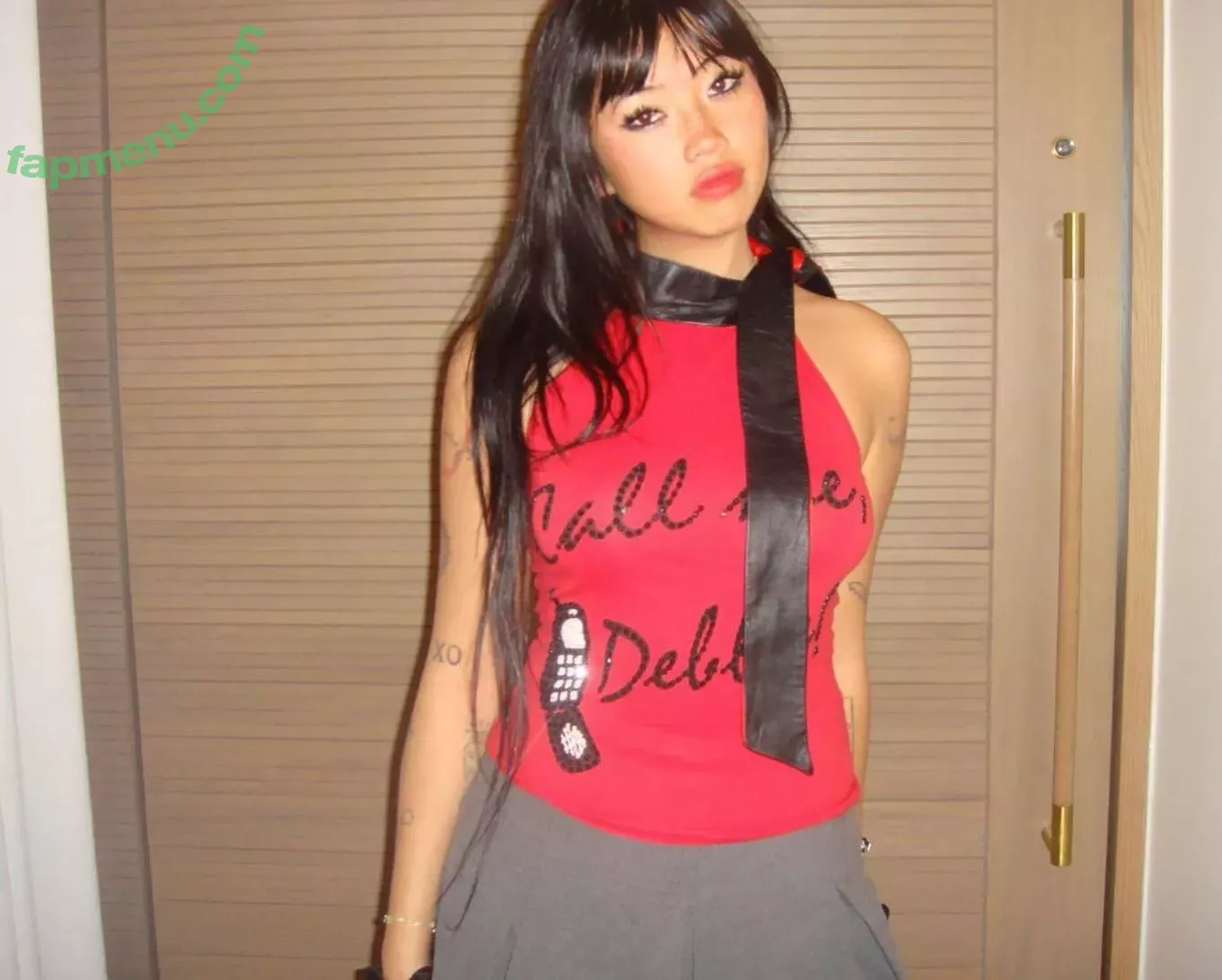 Radvxz nude photo #0110 (Beabadoobee)