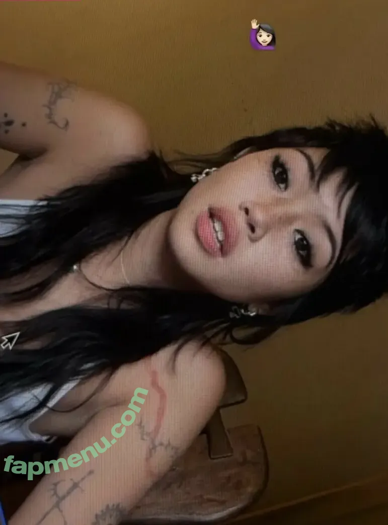 Radvxz nude photo #0607 (Beabadoobee)