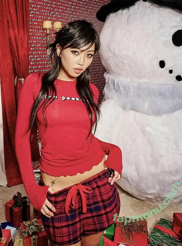 Radvxz nude photo #0618 (Beabadoobee)