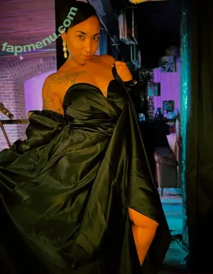 rae_champagne / Dezi Sunshine / raechampagne nude photo #0062