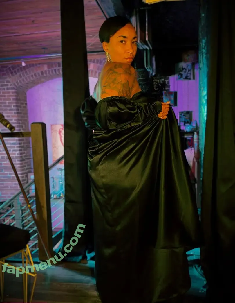 rae_champagne nude photo #0056 (Dezi Sunshine / raechampagne)