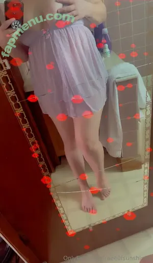 raee0fsunshinee / rae0fsunshinee nude photo #0014