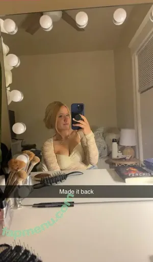 Raegan Fordemwalt / raeganspoetry nude photo #0007