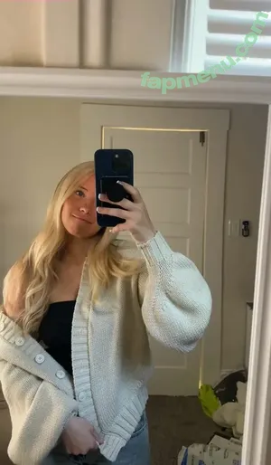 Raegan Fordemwalt / raeganspoetry nude photo #0060