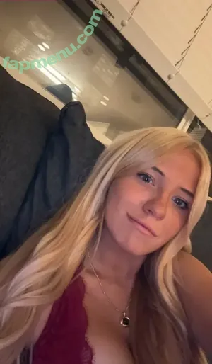 Raegan Fordemwalt / raeganspoetry nude photo #0062