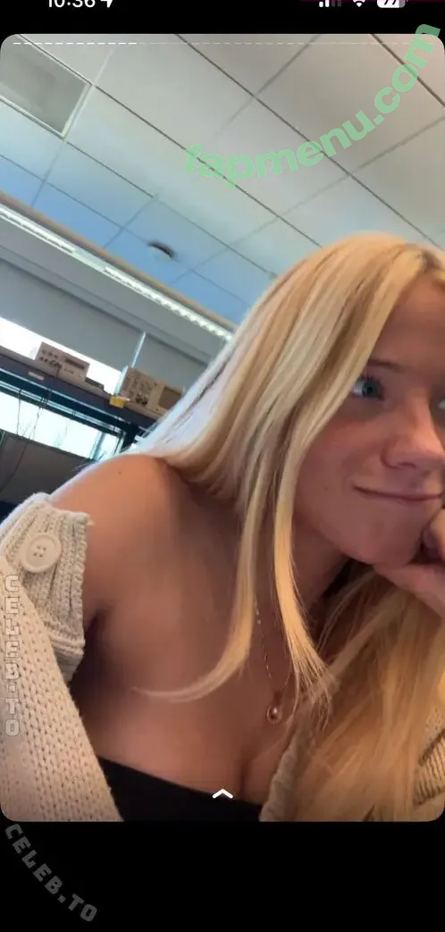 Raeganspoetry nude photo #0033 (Raeganspoetry)