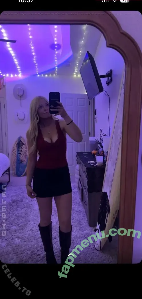 Raeganspoetry nude photo #0037 (Raeganspoetry)