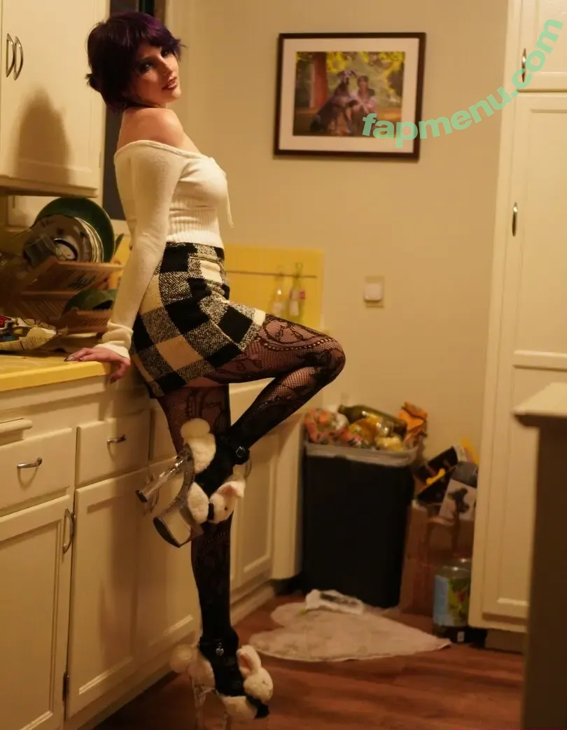 raephemel nude photo #0264 (raephemel)