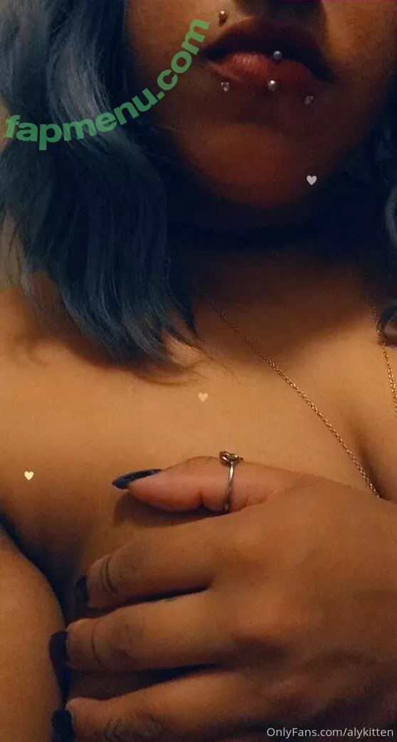 raeraejiggles nude photo #0008 (juiicyy_raeee)