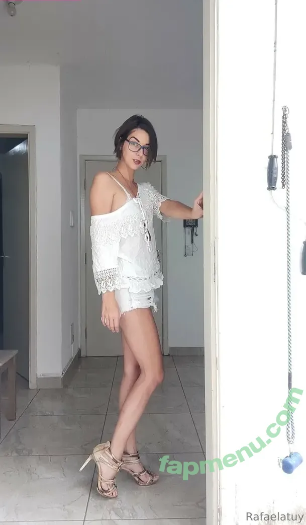 rafaela.tuyfree nude photo #0105 (missrafacrystal)
