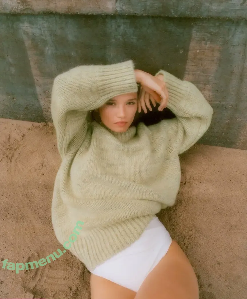 Rain Spencer nude photo #0034 (nynarain / rainsupdates)