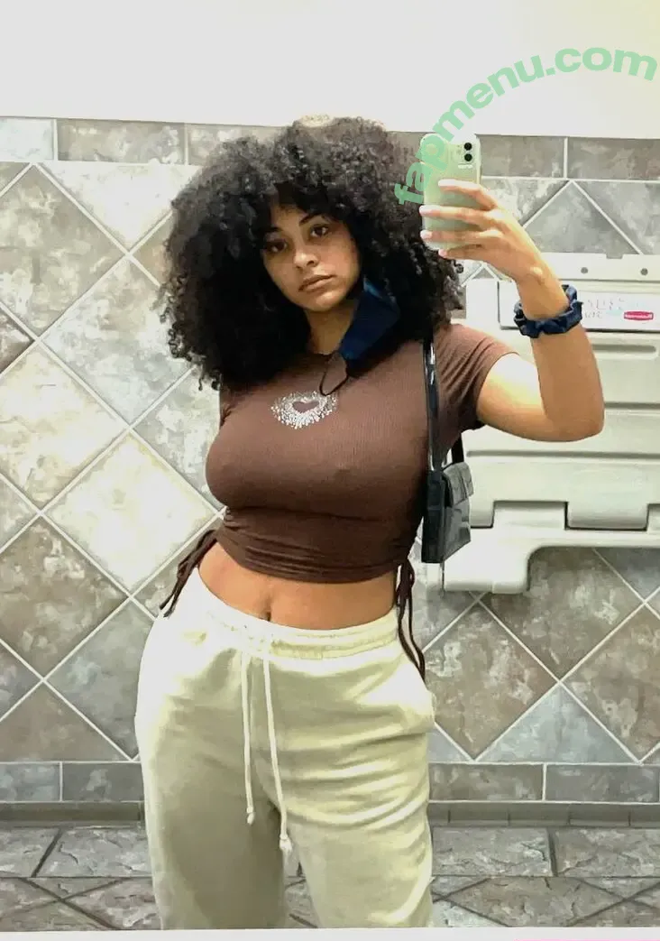 Raina Morris nude photo #0215 (quakerraina)