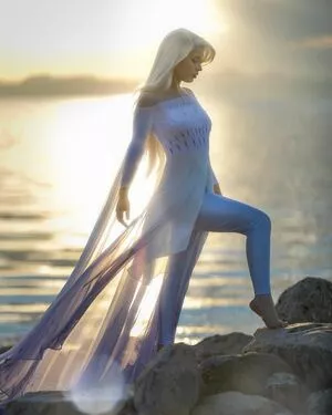 Raineemery / emerysealion nude photo #0040