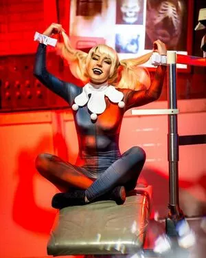 Raineemery / emerysealion nude photo #0042