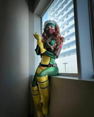 Raineemery / emerysealion nude photo #0053